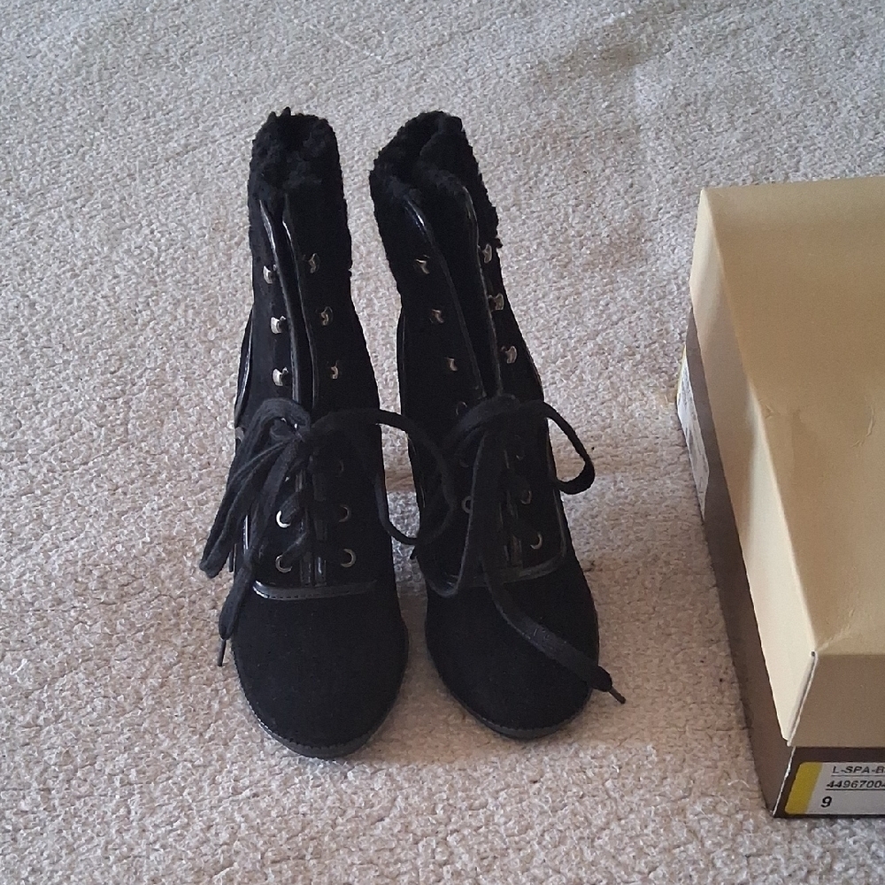 Franco Sarto Black Faux Fur Lace-Up Ankle Boots 9 New